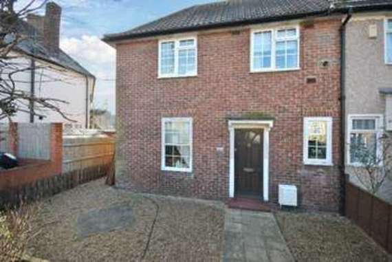 2 Bedroom End of Ter...